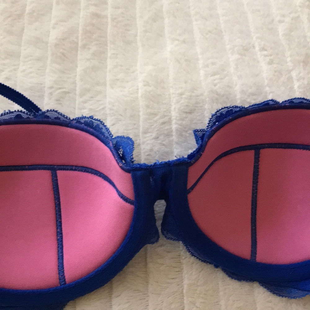 Blue lace bra - Picture 4 of 4